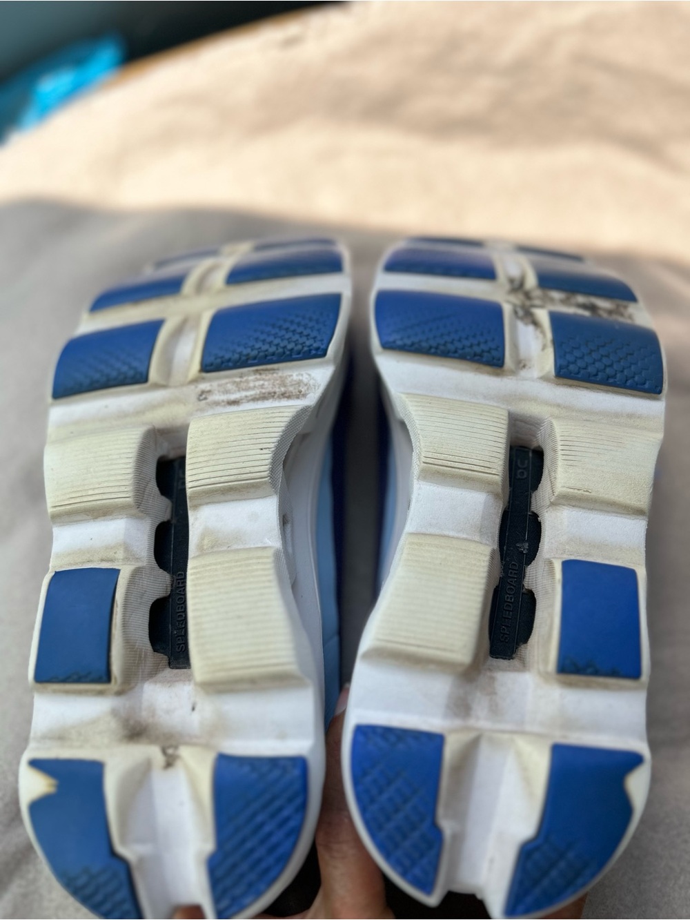 On Cloud monster womens Navy and Light Blue size 9.5 - Picture 6 of 9